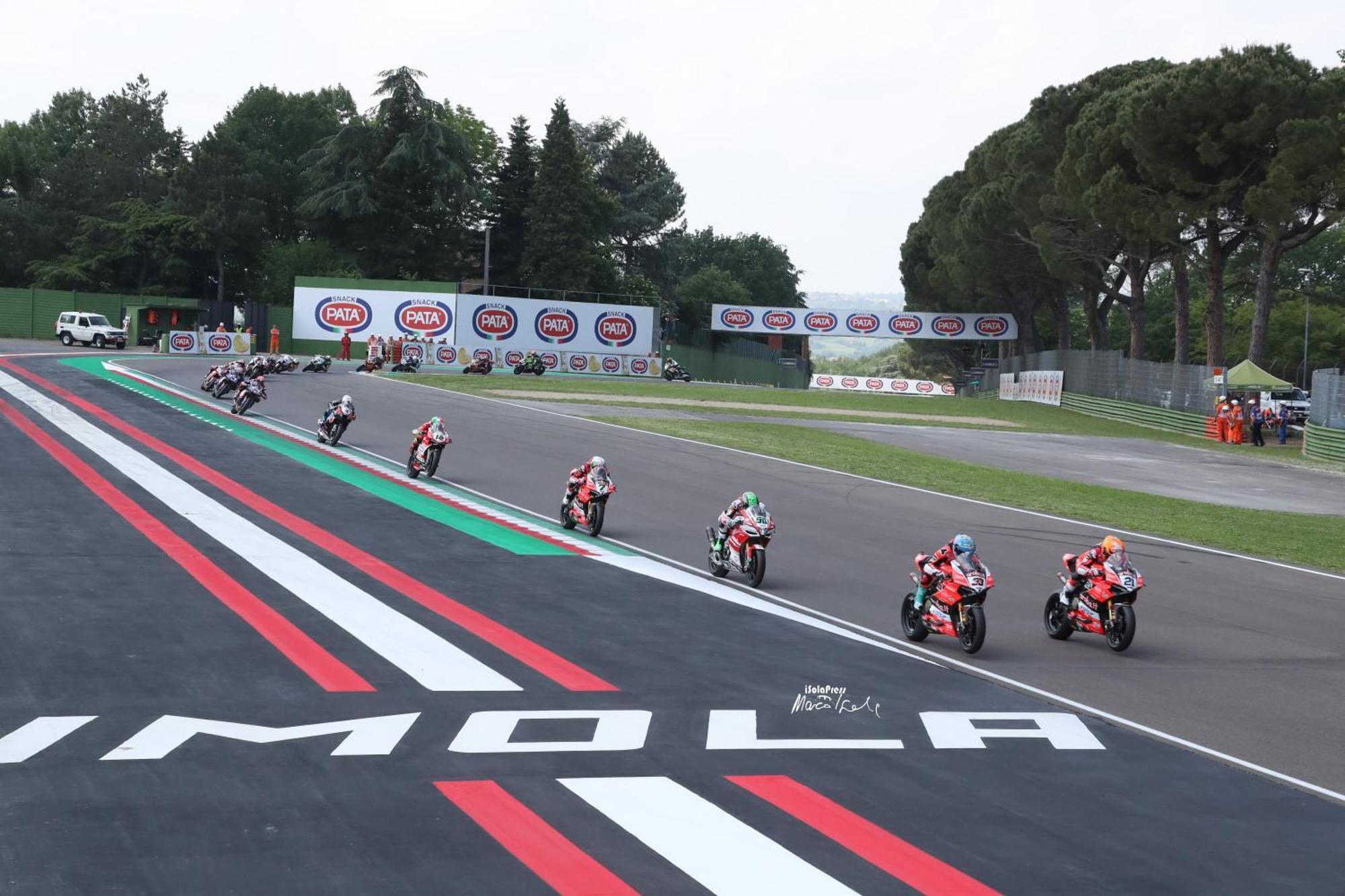 Le Due Corti Centro Storico - Autodromo Daire Imola Dış mekan fotoğraf